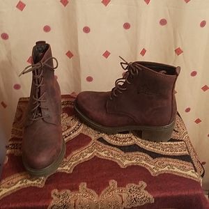Women's boots